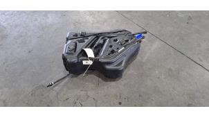 Gebruikte Adblue tank Landrover Range Rover Sport (LW) 3.0 SDV6 Prijs € 266,20 Inclusief btw aangeboden door Autohandel Didier