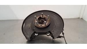 Gebruikte Fusee links-achter Landrover Range Rover Sport (LW) 3.0 SDV6 Prijs € 266,20 Inclusief btw aangeboden door Autohandel Didier