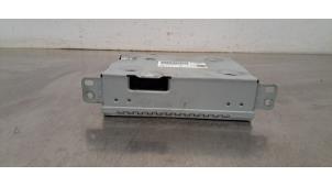 Gebruikte Radio module Peugeot 2008 (UD/UK/UR/US/UX) 1.5 BlueHDi 130 Prijs € 163,35 Inclusief btw aangeboden door Autohandel Didier