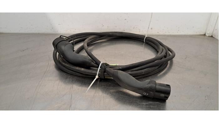 Oplaadkabel elektrische auto Mercedes EQA
