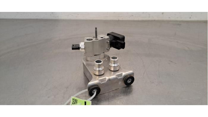 Airco Condensor Mercedes EQA