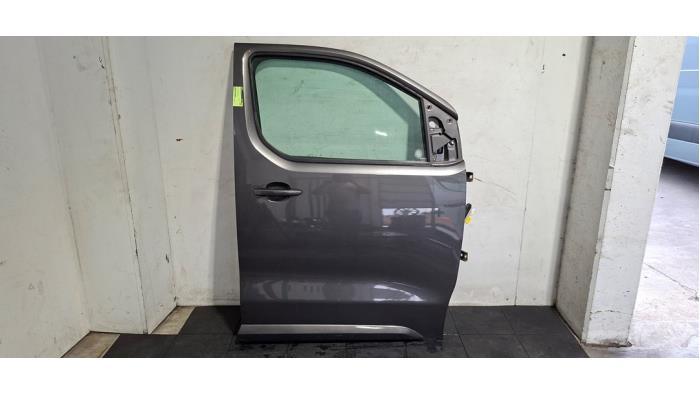 Portier 4Deurs rechts-voor Toyota Pro-Ace