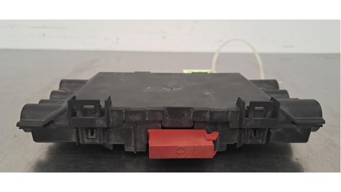 Caja de fusibles Volkswagen Crafter