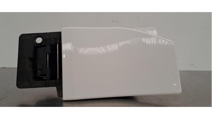 Tank Klep Renault Trafic