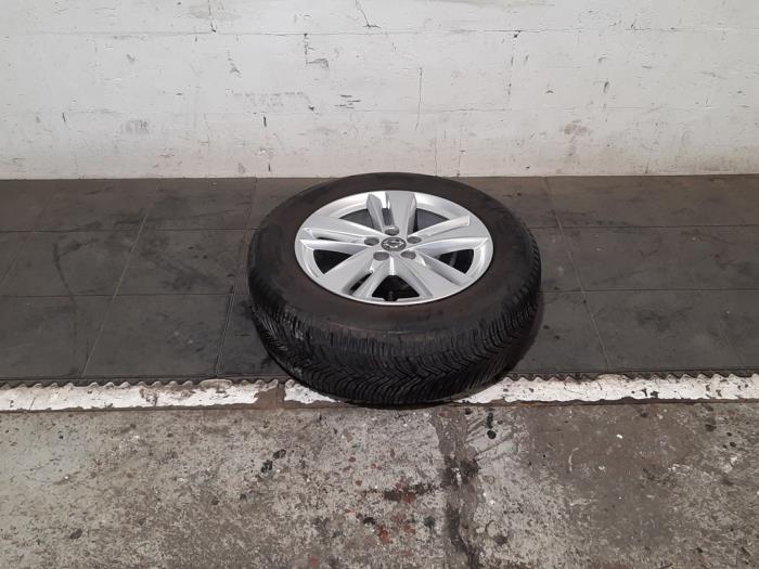 Llanta y neumático de invierno Opel Grandland X