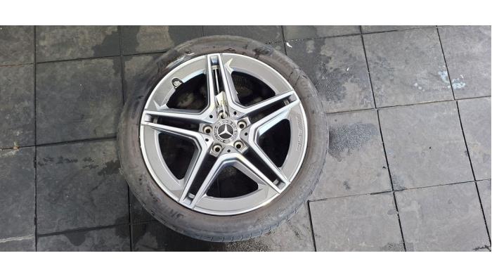 Velg + Band Mercedes CLA