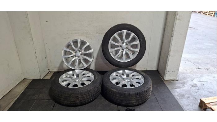 Felgen Set + Reifen Landrover Range Rover Sport