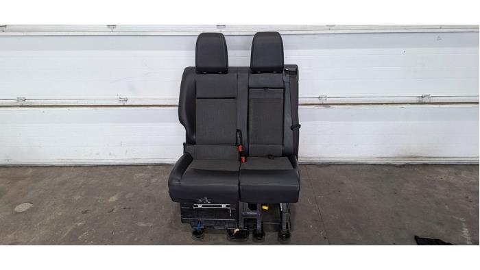 Bank rechts-voor Toyota Pro-Ace