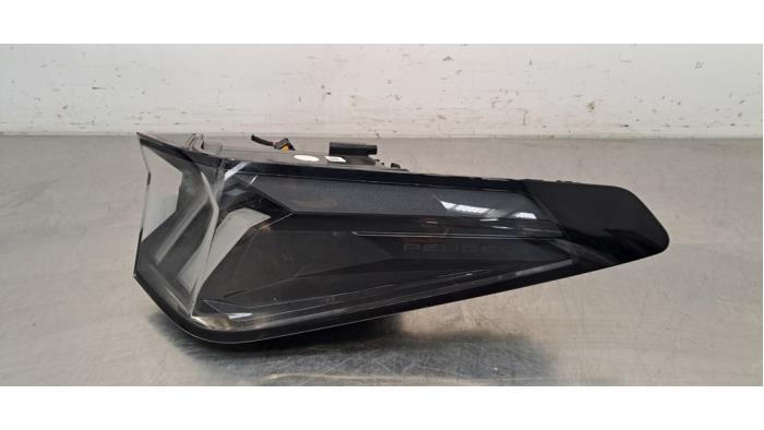 Luz trasera derecha Peugeot 5008
