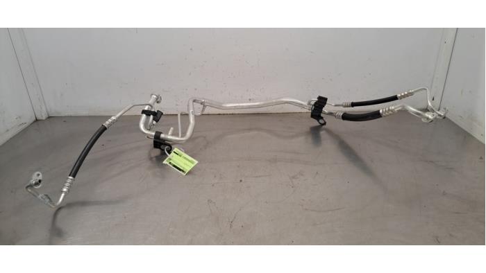 Tuyau clim Peugeot 5008