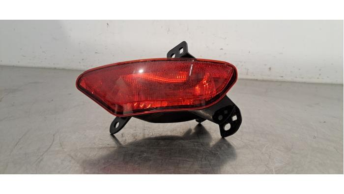 Luz antiniebla detrás Renault Arkana
