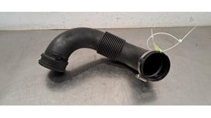 Gebruikte Intercooler Buis Renault Trafic (1FL/2FL/3FL/4FL) 1.6 dCi 125 Twin Turbo Prijs € 54,45 Inclusief btw aangeboden door Autohandel Didier