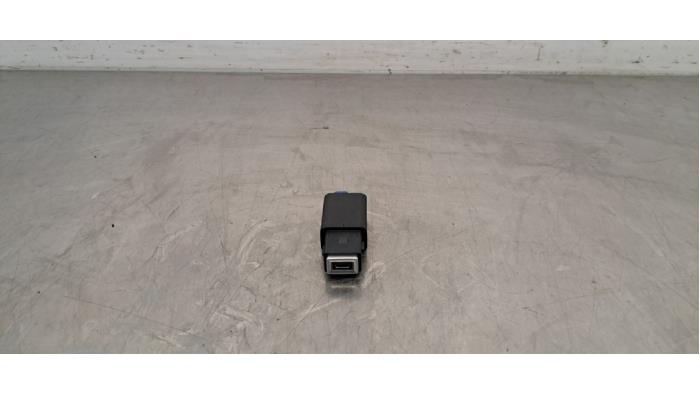 AUX/USB aansluiting Citroen C5-X
