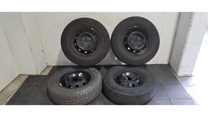 Felgen Set + Reifen Citroen Jumper