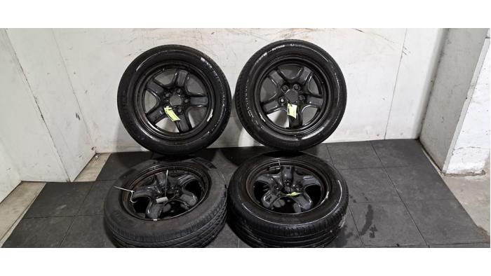 Kit jantes + pneumatiques Renault Megane Break