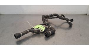 Gebruikte Radiateurslang Mercedes GLE (V167) Prijs € 42,35 Inclusief btw aangeboden door Autohandel Didier