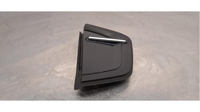 Placa de cobertura da luz de nevoeiro direita Citroen C3