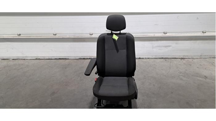 Stoel links Renault Master