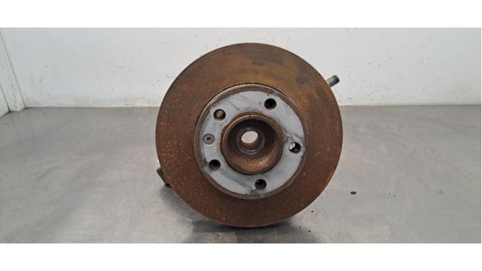 Fusee rechts-voor Renault Master