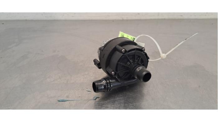 Extra waterpomp Peugeot 208
