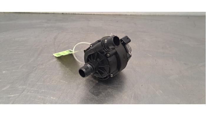 Extra waterpomp Peugeot 208