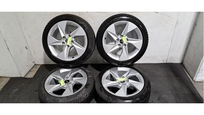 Velgen set + winterbanden Audi A3