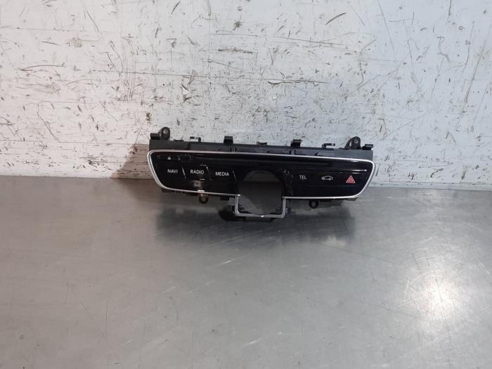 Panneau de commandes navigation Mercedes C-Klasse