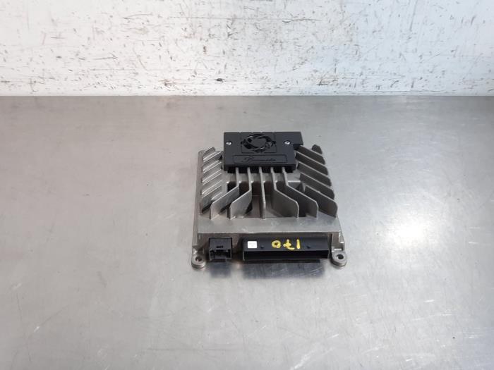 Amplificateur radio Mercedes C-Klasse
