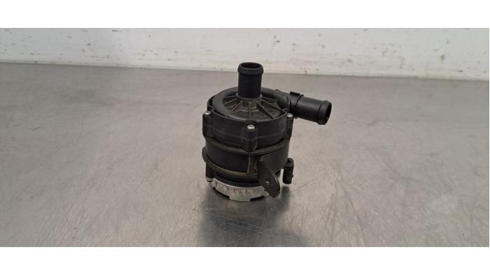 Extra waterpomp Audi Q3