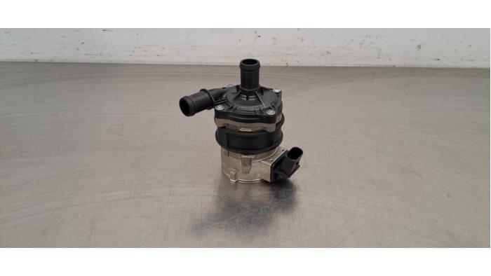Extra waterpomp Audi E-Tron