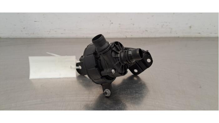 Extra waterpomp Citroen E-C3