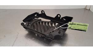 Gebruikte Afdekplaat mistlamp links Mercedes G (463) G 350 d V6 24V Prijs € 30,25 Inclusief btw aangeboden door Autohandel Didier