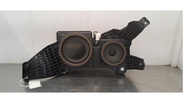Subwoofer Kia Pro Cee&#039;d