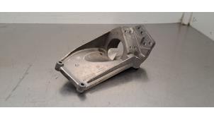 Gebruikte Motorrubber Volvo XC60 II (UZ) 2.0 D4 16V Prijs € 30,25 Inclusief btw aangeboden door Autohandel Didier