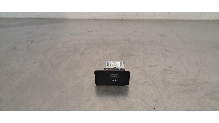 Connexion USB Volvo XC60