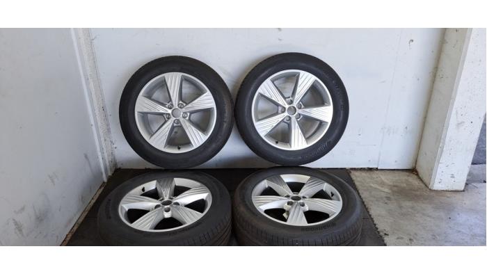 Kit jantes + pneumatiques Audi Q4