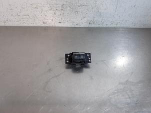 Gebruikte Handrem schakelaar Toyota Corolla (E21/EA1/EH1) Prijs € 24,20 Inclusief btw aangeboden door Autohandel Didier