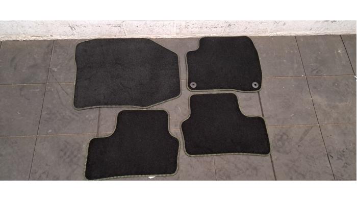 Kit tapis Peugeot 308