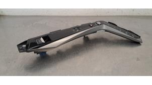 Gebruikte Schakelaar (diversen) Peugeot 3008 III 1.2 12V Hybrid 136 Prijs € 266,20 Inclusief btw aangeboden door Autohandel Didier