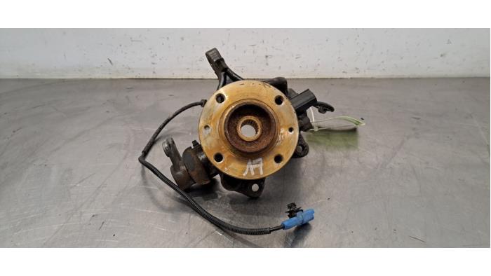 Fusee links-voor Citroen C3