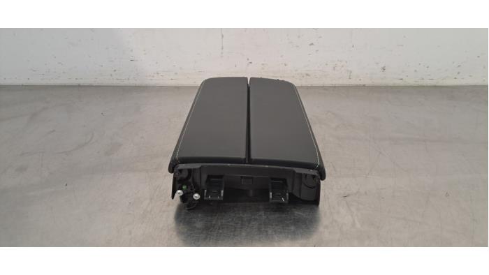 Armleuning Peugeot 3008