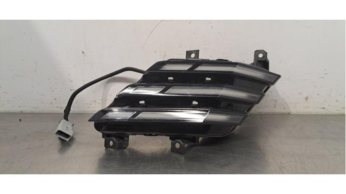 Veilleuse droite Peugeot 3008 Veilleuse droite Peugeot 3008