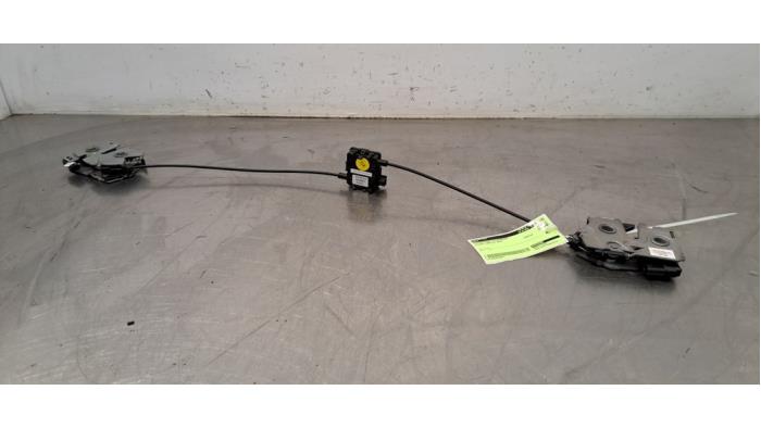 Mécanique de verrouillage couvercle coffre Peugeot 3008 Mécanique de verrouillage couvercle coffre Peugeot 3008