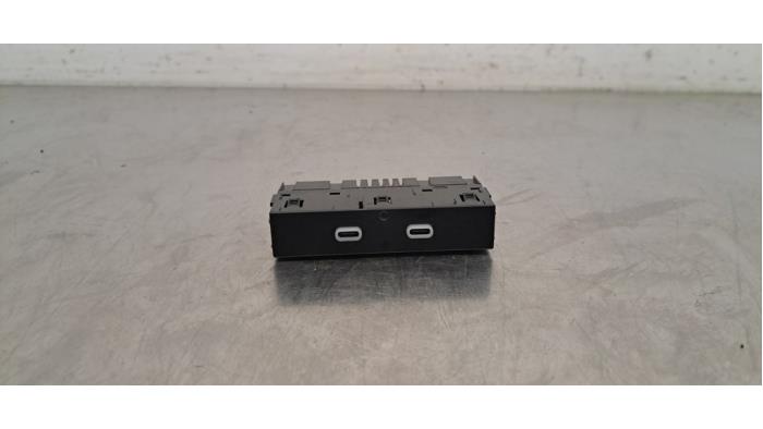 AUX/USB aansluiting Skoda Enyaq IV