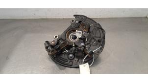 Gebruikte Asschenkel links-voor Peugeot 3008 III e-3008 Prijs € 266,20 Inclusief btw aangeboden door Autohandel Didier