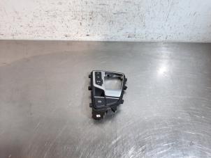 Gebruikte Handrem schakelaar Audi A4 Avant (B9) 1.4 TFSI 16V Prijs € 66,55 Inclusief btw aangeboden door Autohandel Didier