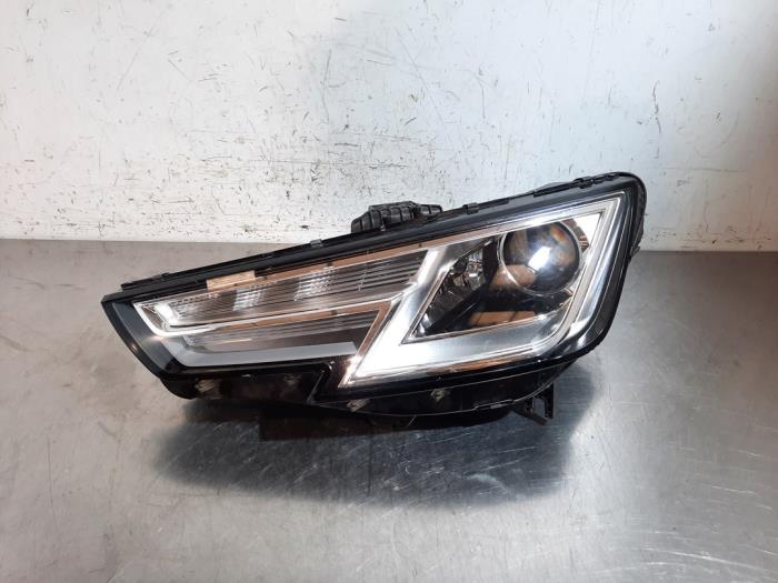 Koplamp links Audi A4