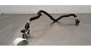 Gebruikte Koelwaterslang Peugeot 3008 III e-3008 Prijs € 36,30 Inclusief btw aangeboden door Autohandel Didier