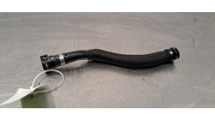 Gebruikte Koelwaterslang Peugeot 3008 III e-3008 Prijs € 36,30 Inclusief btw aangeboden door Autohandel Didier