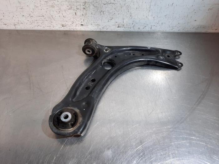 Bras de suspension avant droit Skoda Octavia